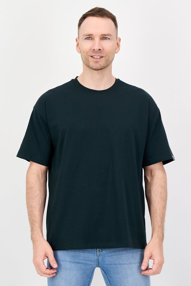 Fudo تي شيرت قصير الأكمام بتصميم فضفاض للرجال، لون غابة داكنة - Image 1